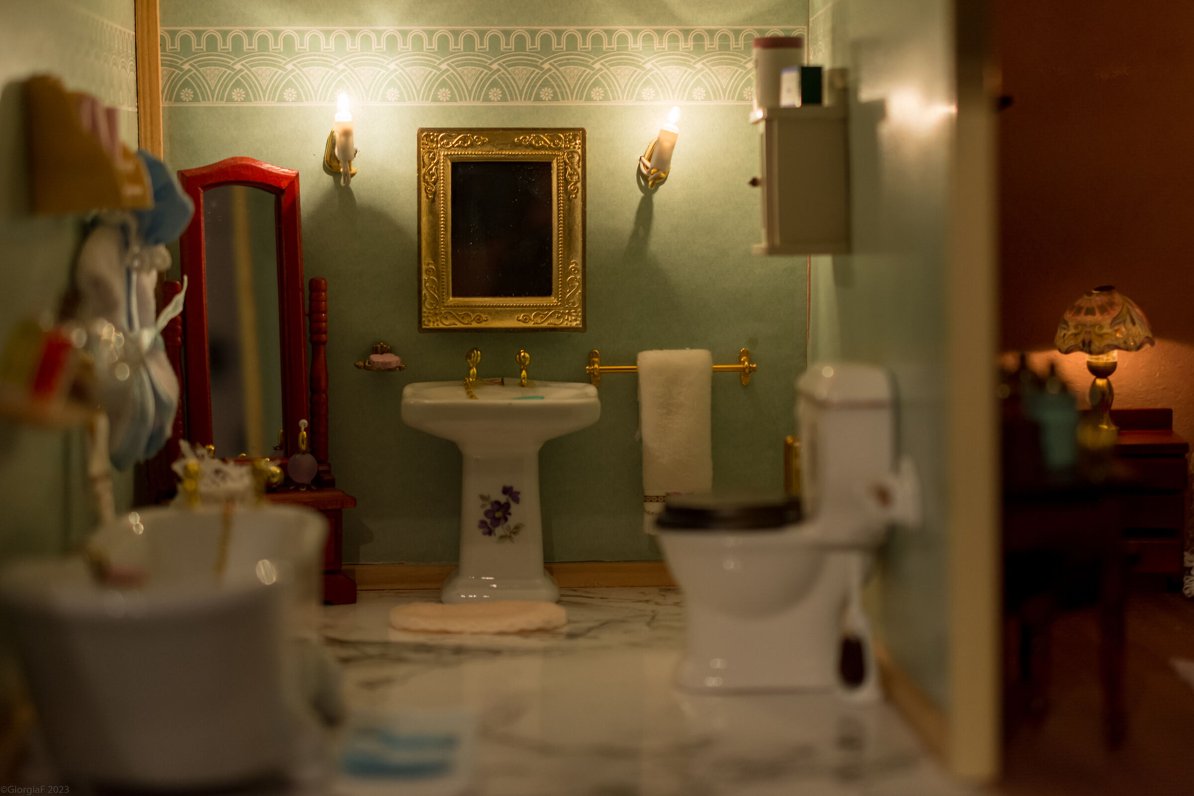 The miniature bathroom...