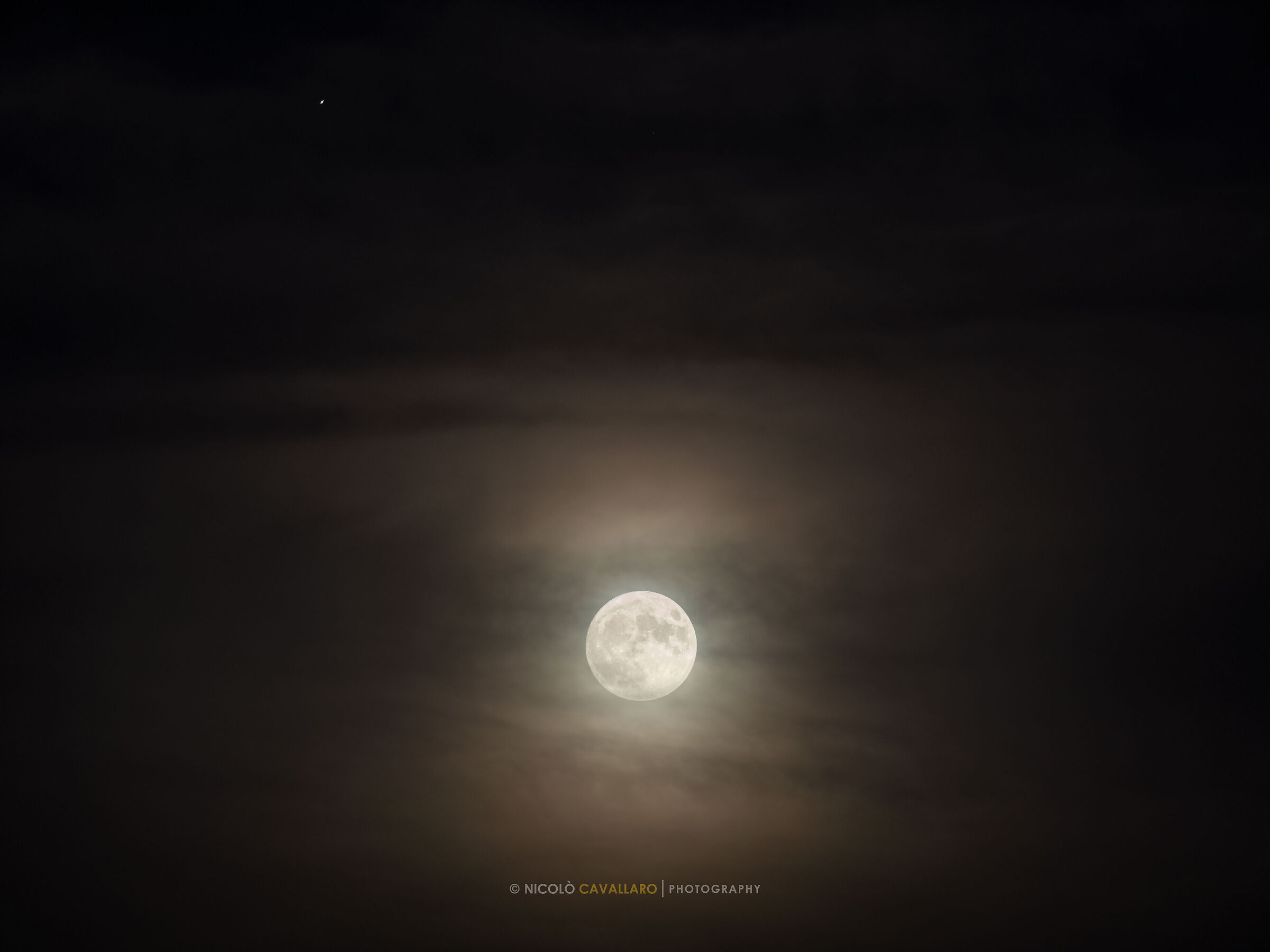 Super Luna con Saturno - Da vedere a piena risoluzione...