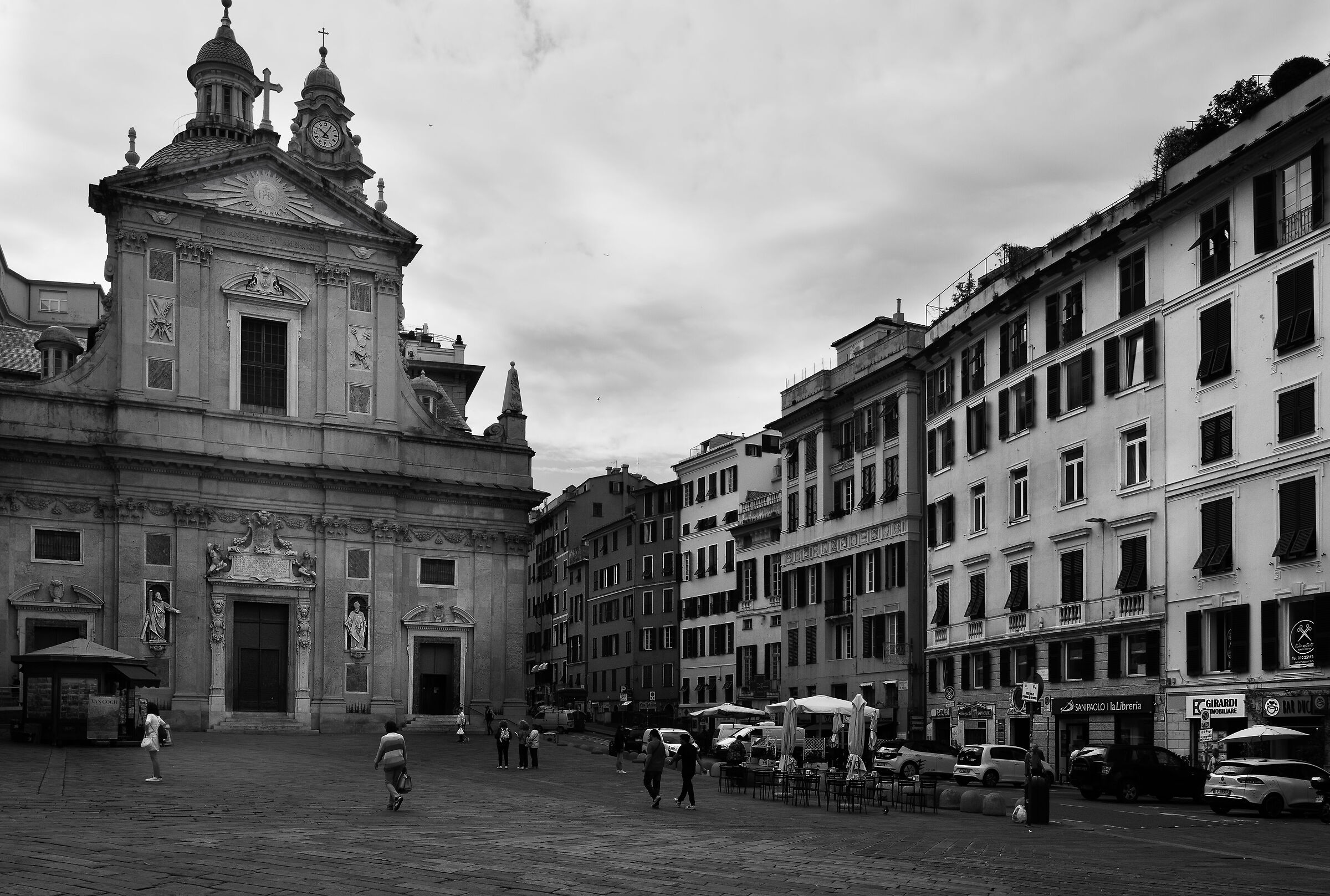 Genoa - Piazza Matteotti - Glimpse...