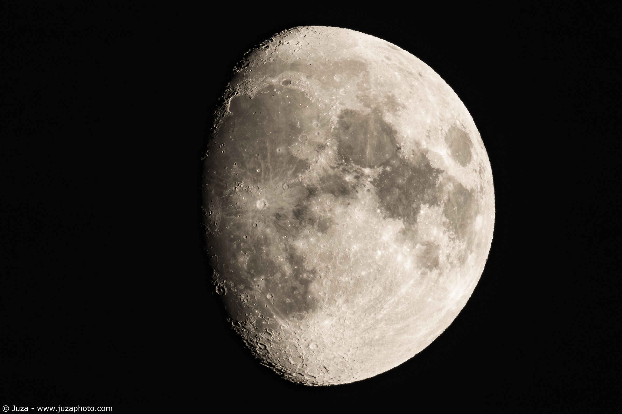 Moon with Sigma 200-500 F2.8 (at 1000mm)...