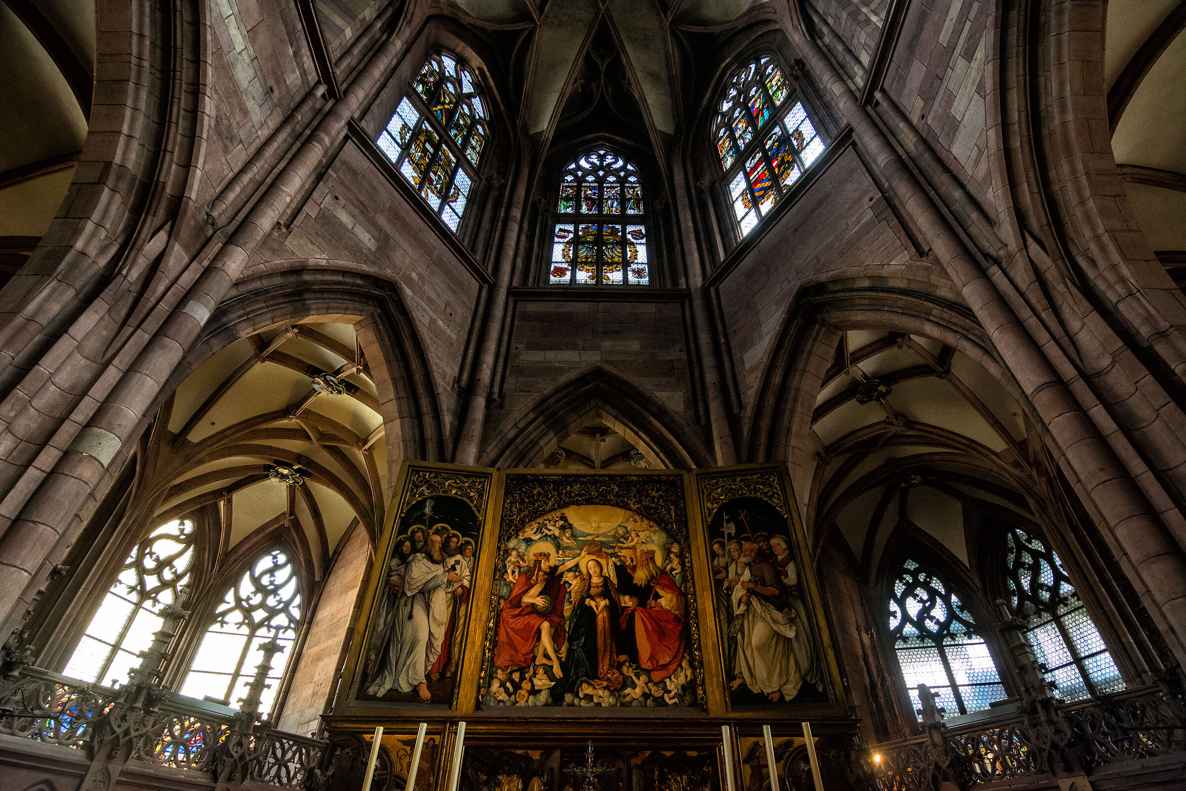 The magnificent apse of Freiburg Cathedral...