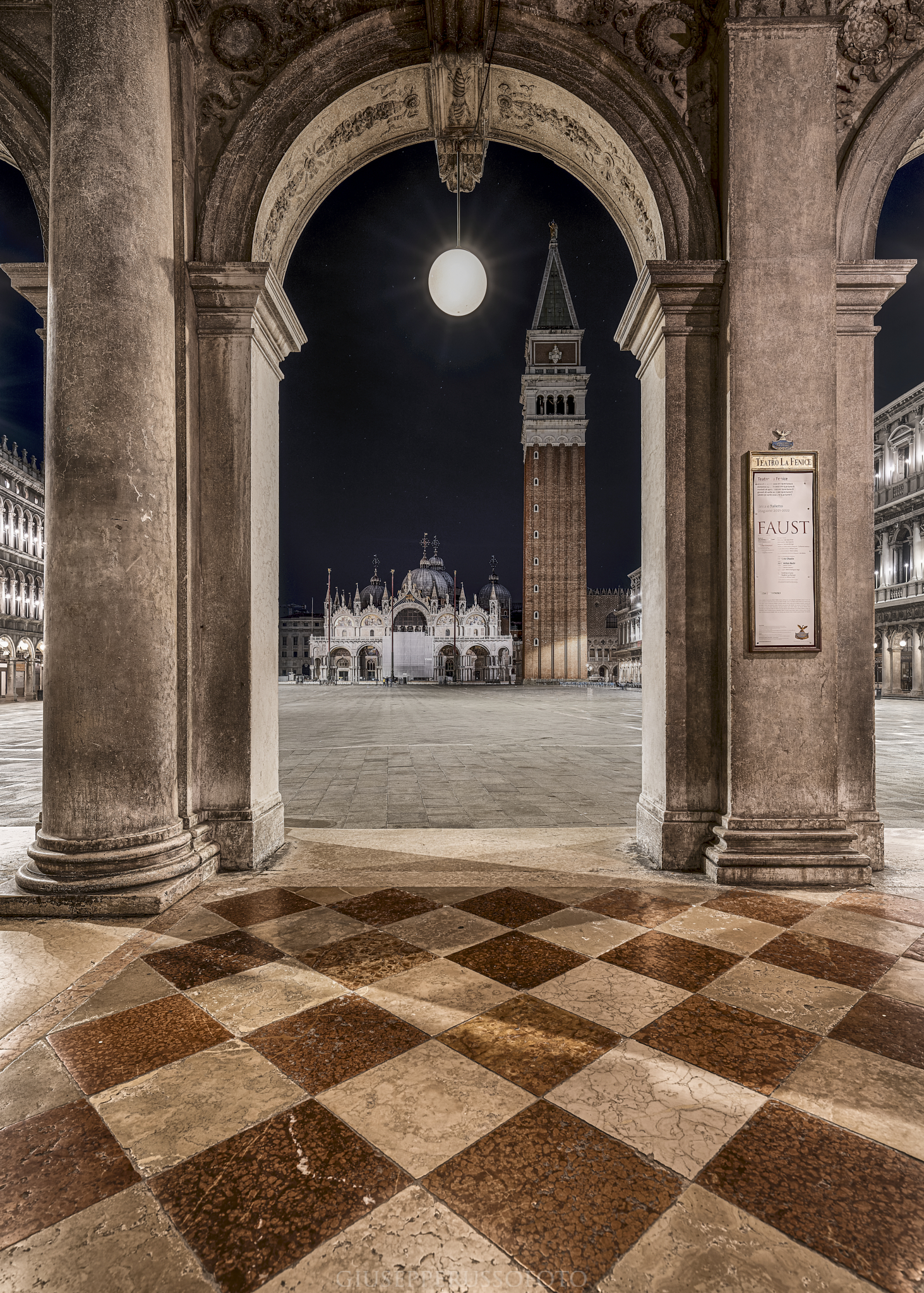 St. Mark's Square ... points of view...