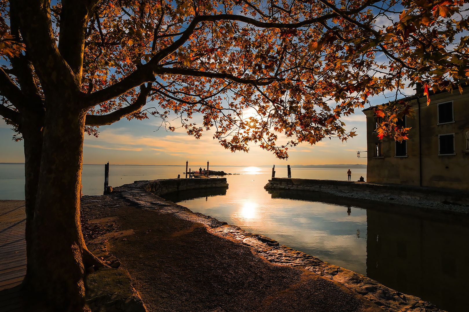 Autumn lights on Lake Garda...
