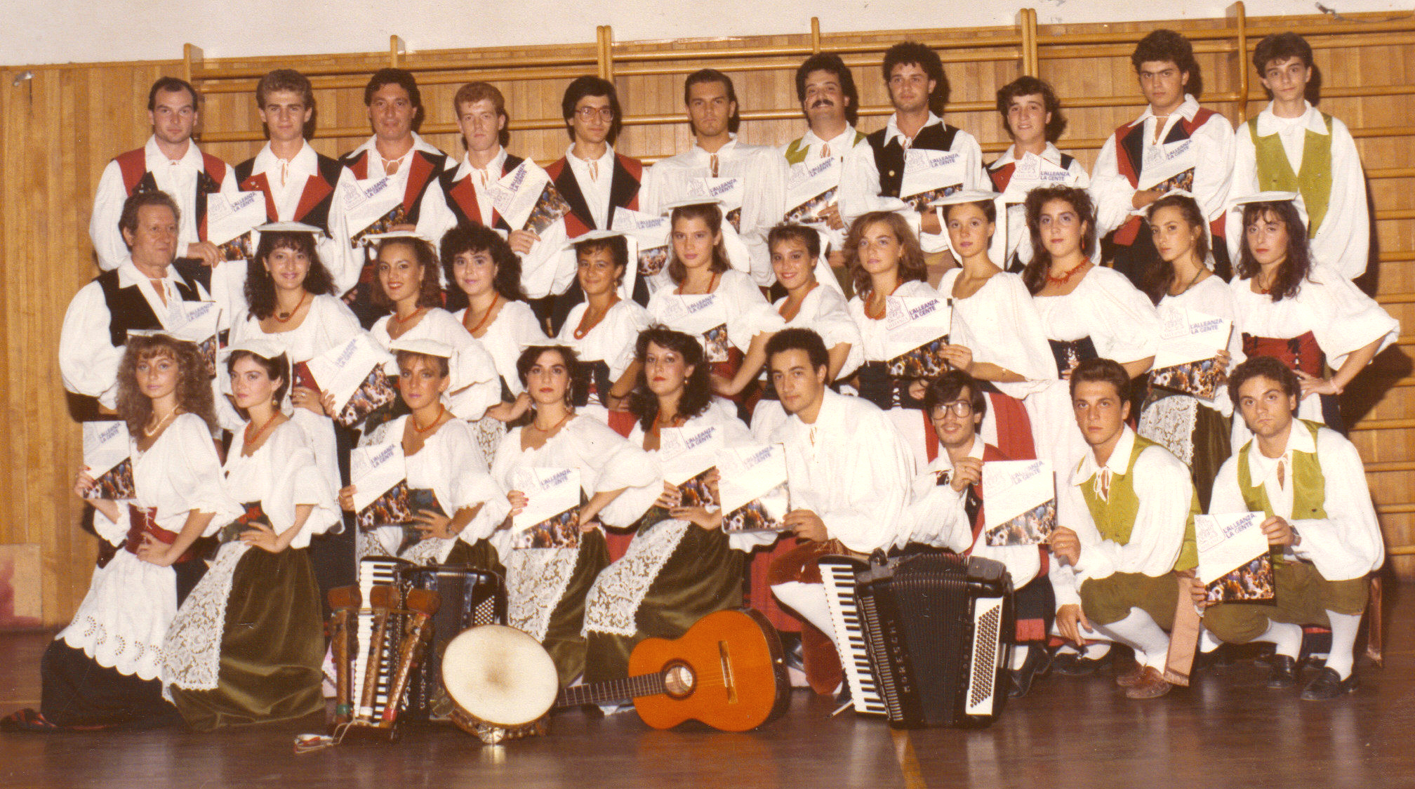 Formazione gruppo folk 1984...
