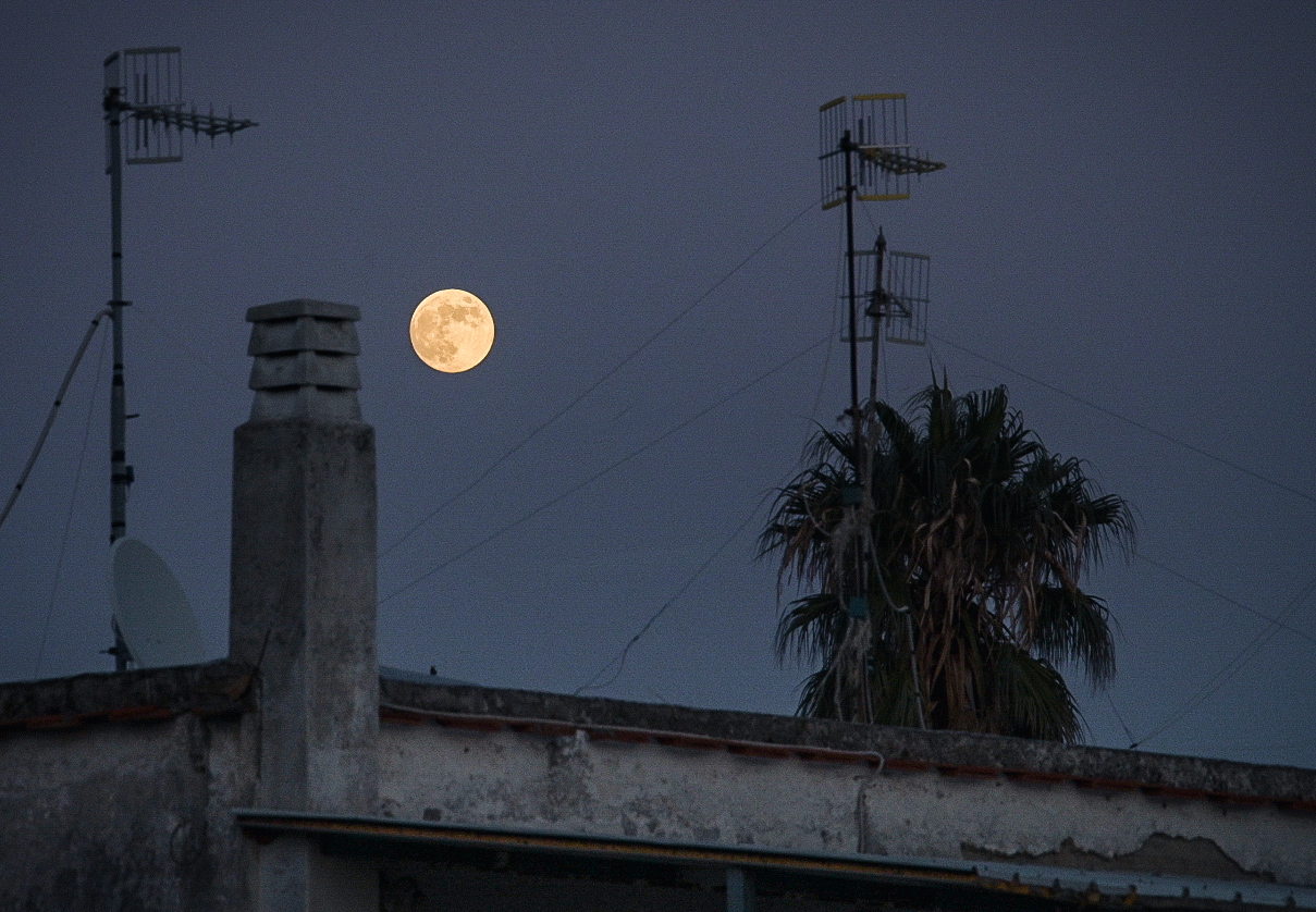 Ischian Moon...
