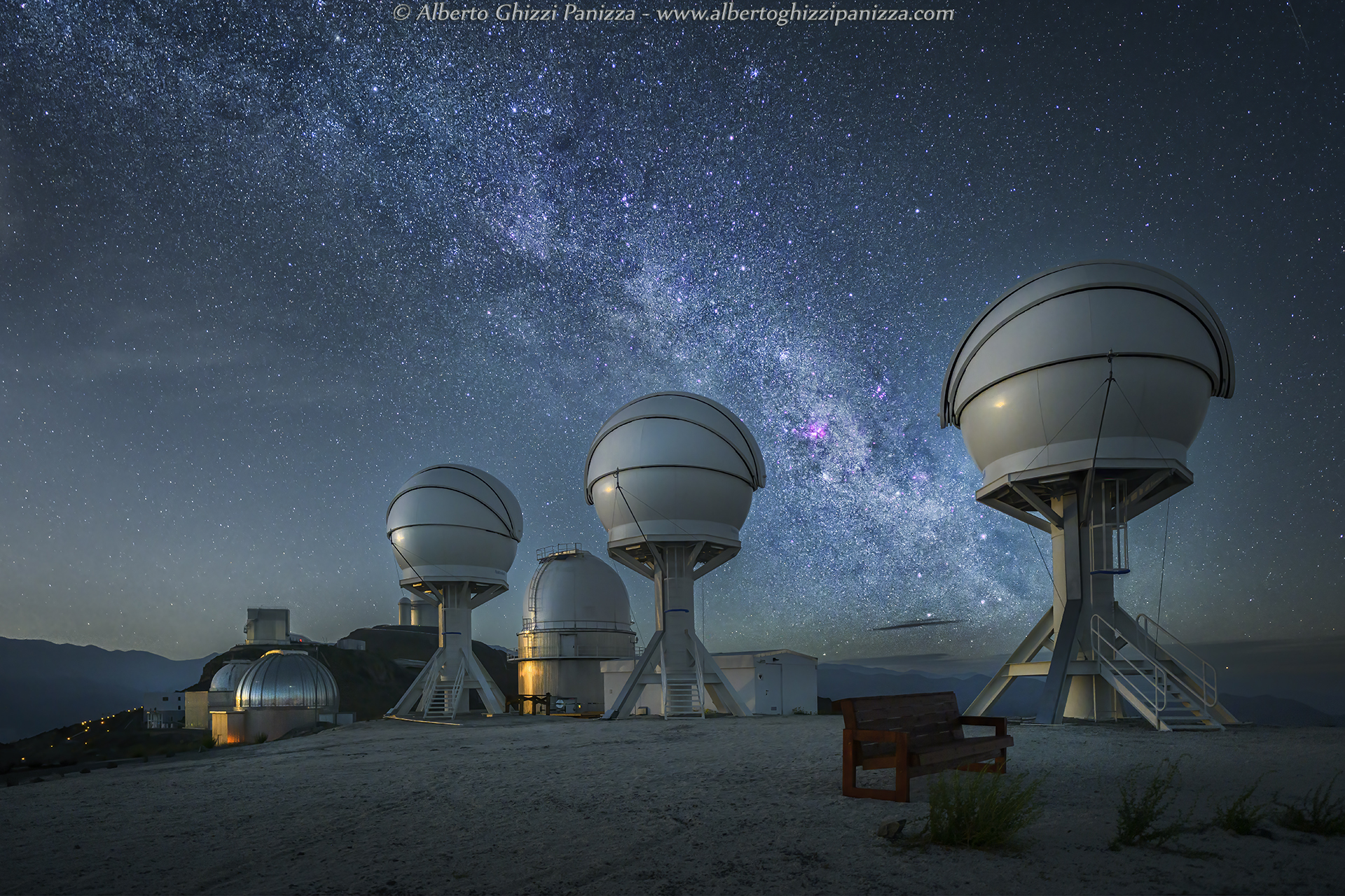 Osservatorio ESO La Silla nello splendore della notte...