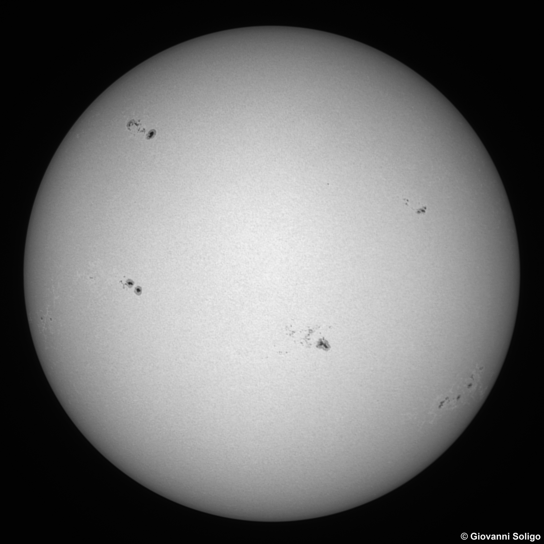 Sunspots AR3181 to 3186...