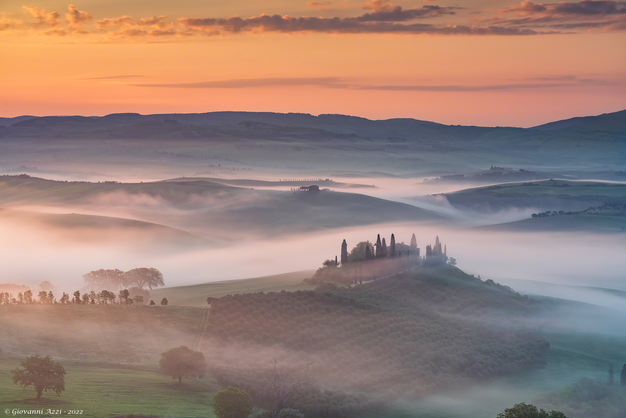 Podere Belvedere in the morning mists...