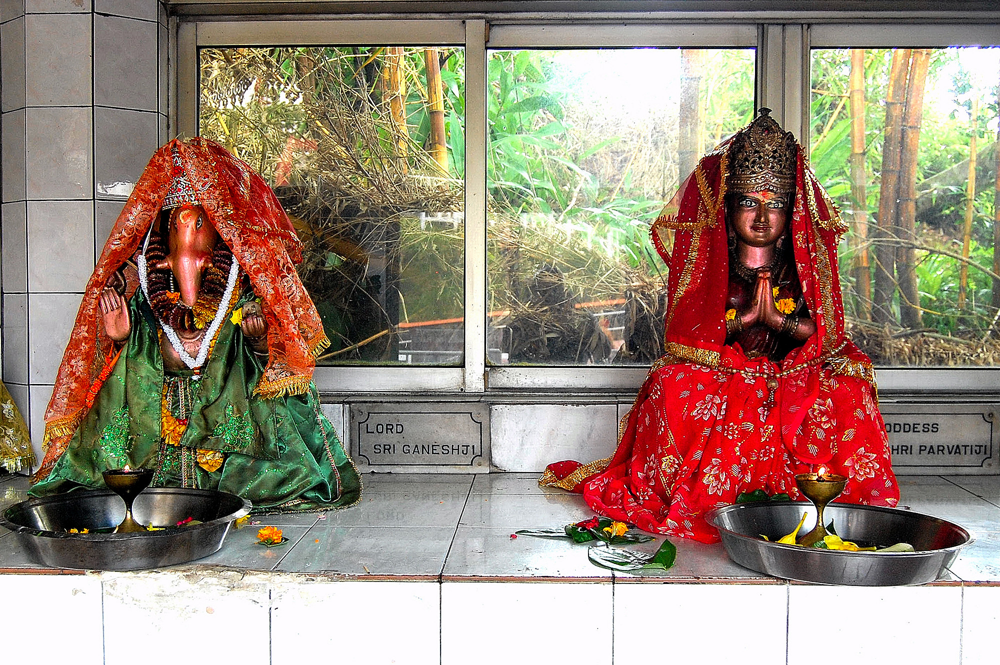 Mauritius:Hindu deities in the holy place Ganga Talao...