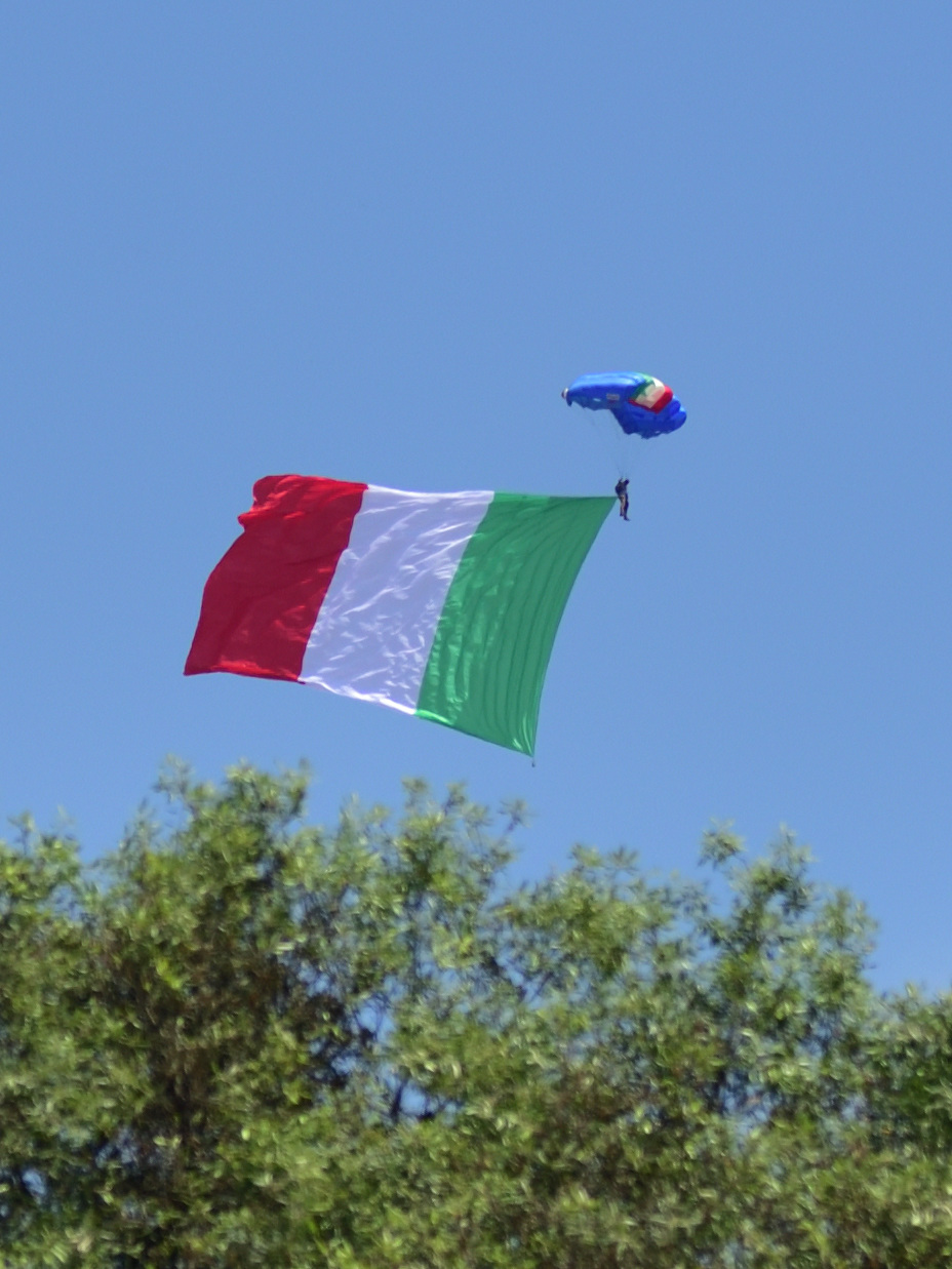 paratrooper with Italian flag...