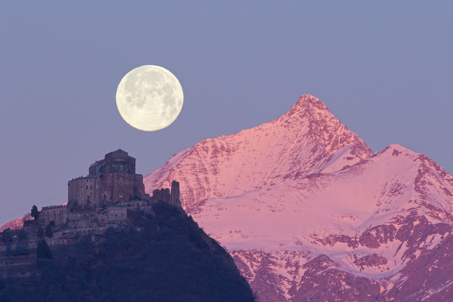 Full moon, Sacra di San MIchele and Rocciamelone...