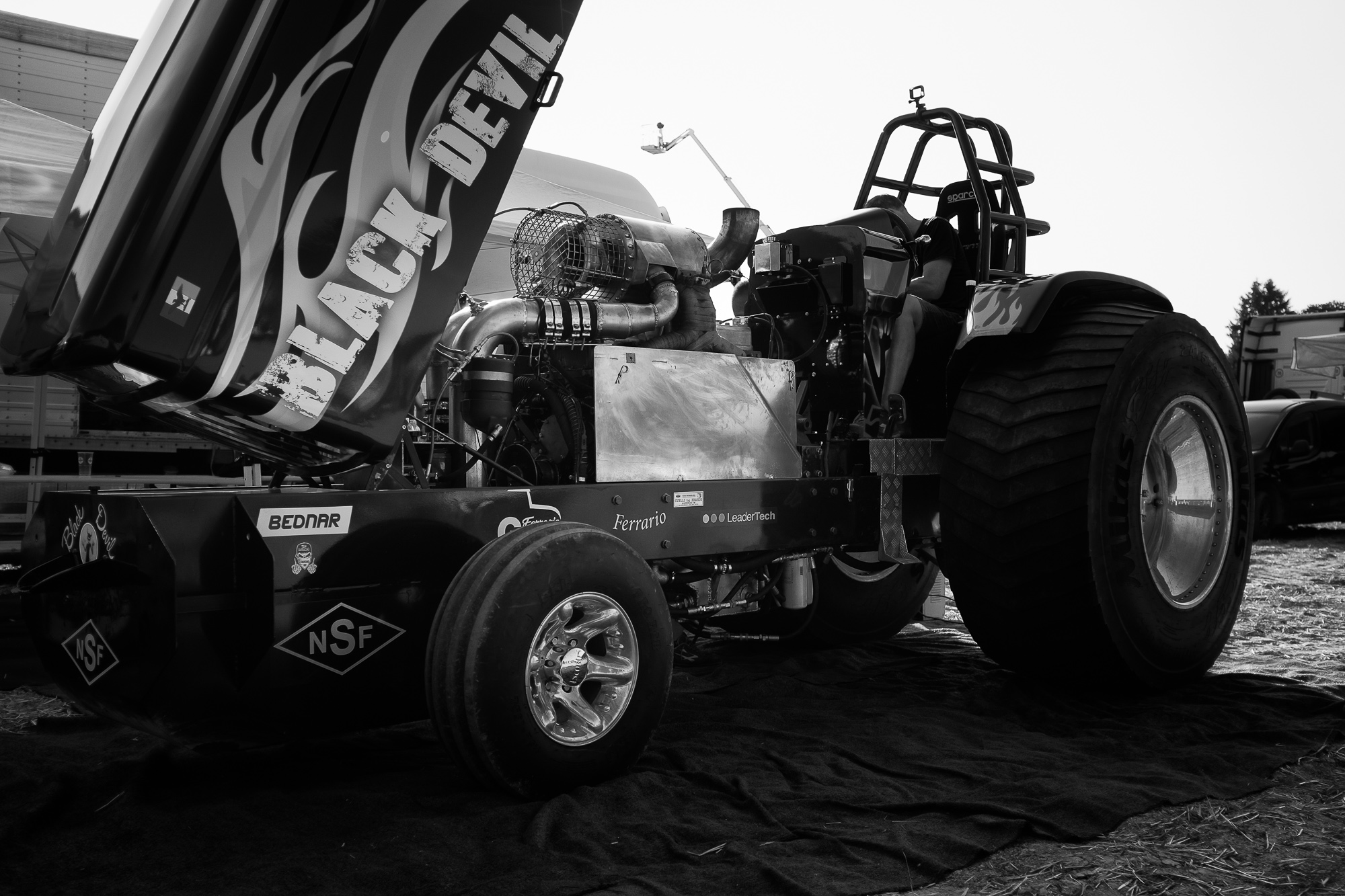 Tractor pulling...