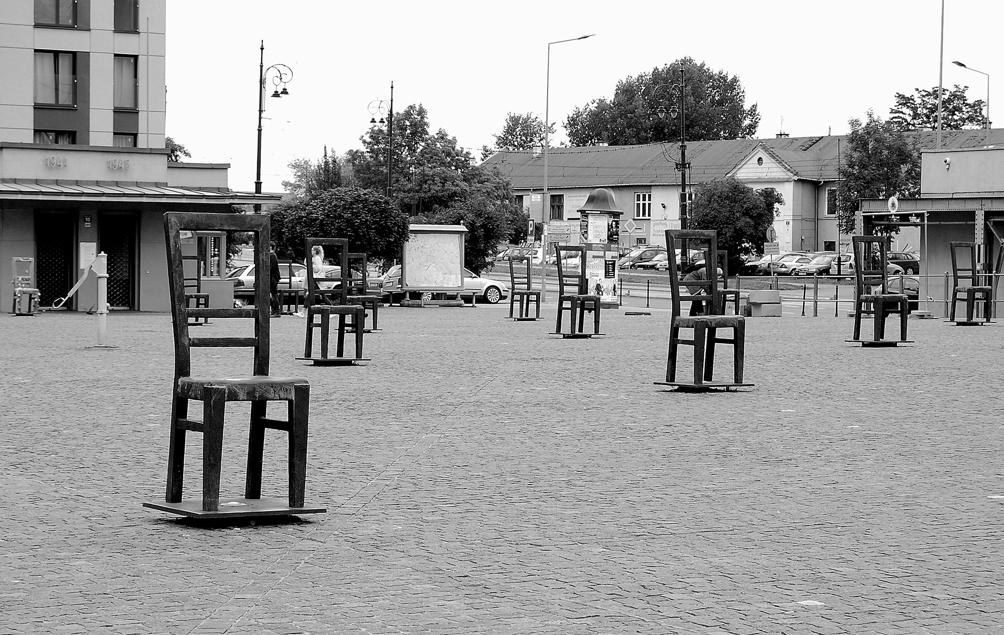 Krakow: the chairs of Remembrance...