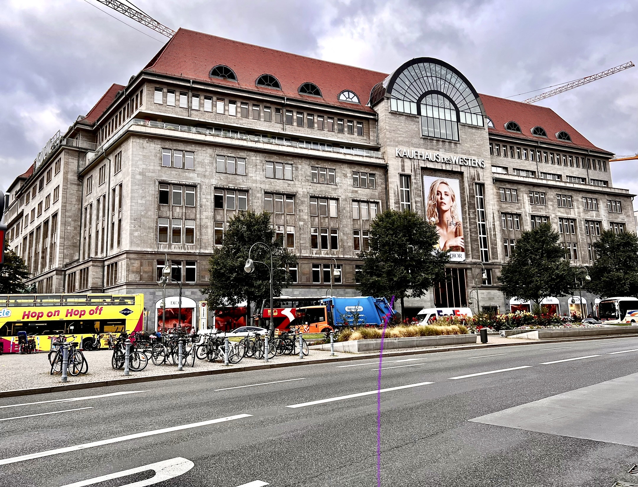 KA DE WE il più famoso e grande magazzino di Berlino!...
